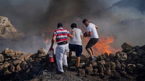Heat and wildfires put southern Europe’s vital tourism earnings at risk